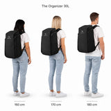 The Organizer 30L – størrelsessammenligning på personer som er 160, 170 og 180 cm høye.