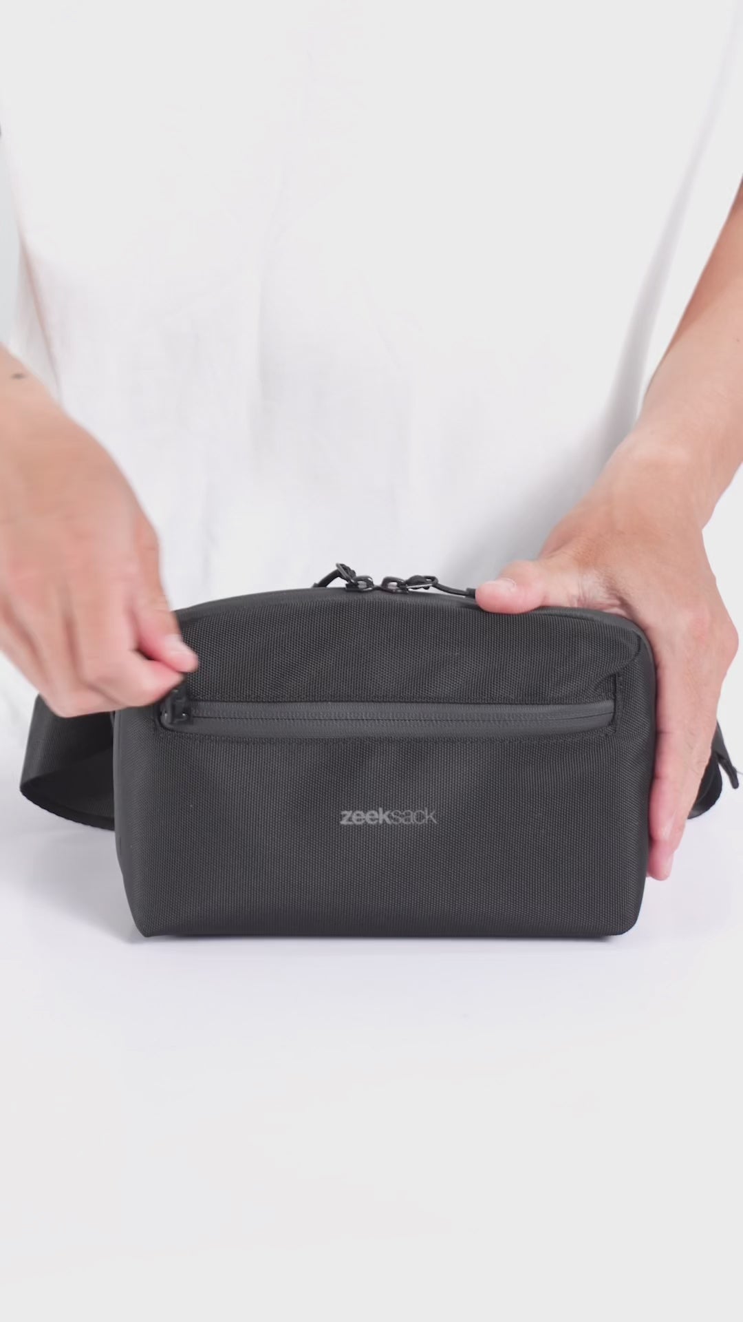 Zeeksack Crossbody Organizer – produktvideo som viser vesken og dens funksjoner.