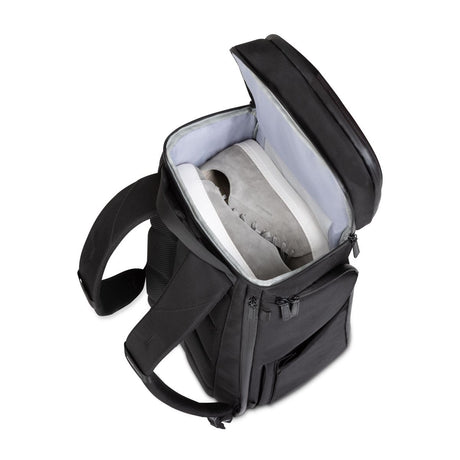Skoparet ligger i det øverste separate skokammeret i Zeeksack Organizer.